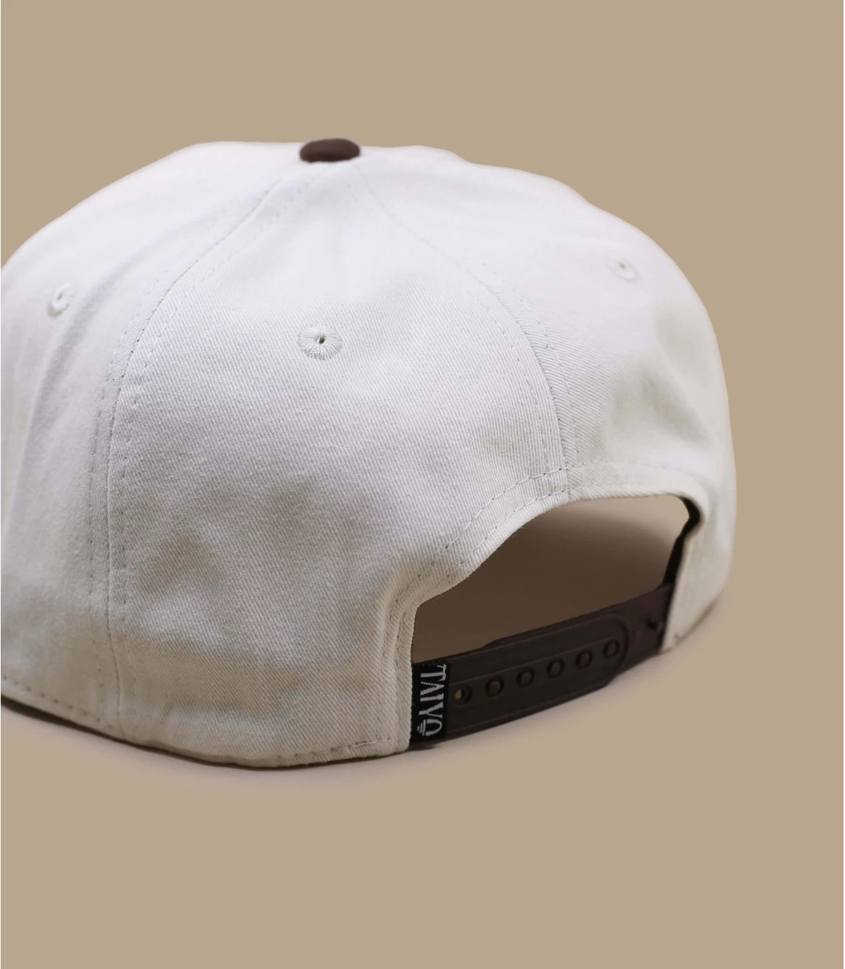 Badge Logo Snapback Beige 6 Badge Logo Snapback Beige – Image 6