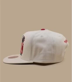 Mitchell & Ness Casquette Reframe Retro Snapback HWC Bulls Off White -Chapeau Chic Soldes Boutique casquette reframe retro snapback hwc bulls off white 2
