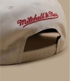 Mitchell & Ness Casquette Reframe Retro Snapback HWC Bulls Off White -Chapeau Chic Soldes Boutique casquette reframe retro snapback hwc bulls off white 3