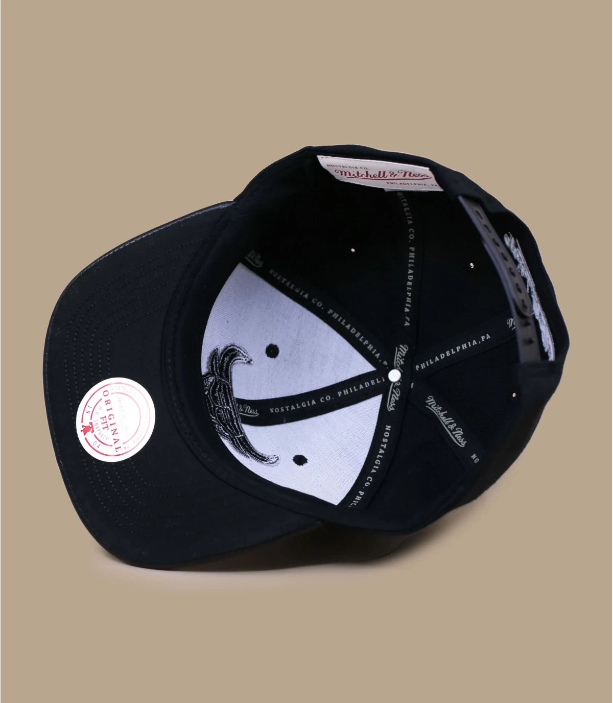 Mitchell & Ness Day One Snapback Bulls Grey Black 6 Mitchell & Ness Day One Snapback Bulls Grey Black – Image 6