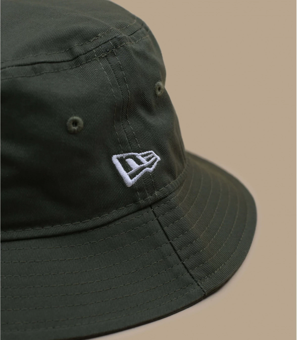 NEW ERA Essential Tapered Bucket Olive 2 NEW ERA Essential Tapered Bucket Olive – Image 2