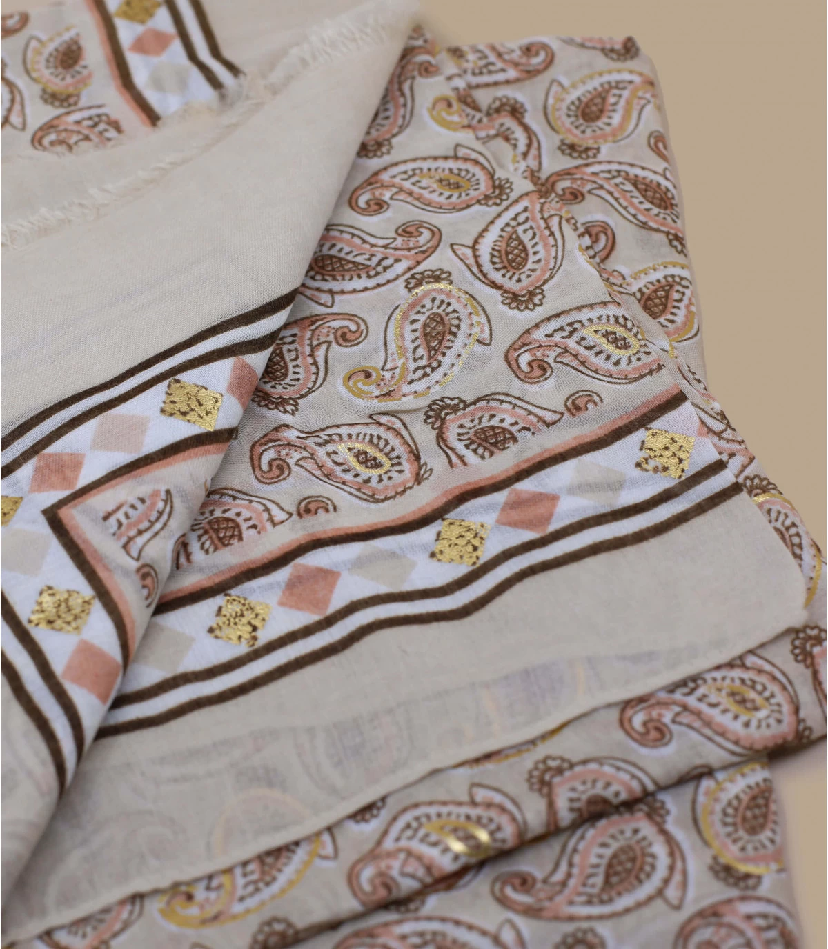 Foulard Imprimé Paisley Beige 3 Foulard Imprimé Paisley Beige – Image 3