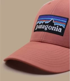 Patagonia P6 Logo Lopro Trucker Quartz Coral -Chapeau Chic Soldes Boutique p6 logo lopro trucker quartz coral 2