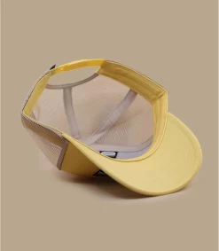 Patagonia P6 Logo Lopro Trucker Surfboard Yellow 11 Patagonia P6 Logo Lopro Trucker Surfboard Yellow -Chapeau Chic Soldes Boutique p6 logo lopro trucker surfboard yellow 5