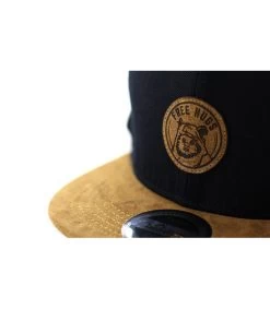Snapback Free Hugs Black Suede 7 Snapback Free Hugs Black Suede -Chapeau Chic Soldes Boutique snapback free hugs black suedesnapback20Free20Hugs20noir