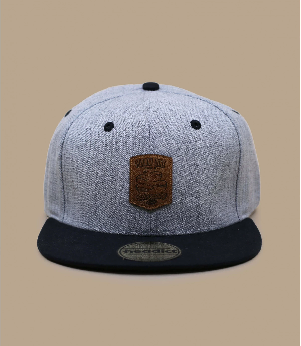 Snapback Pillow Line Grey Black 1 Snapback Pillow Line Grey Black
