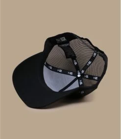 NEW ERA Trucker Sign Lucky Pig 11 NEW ERA Trucker Sign Lucky Pig -Chapeau Chic Soldes Boutique trucker sign lucky pig 5